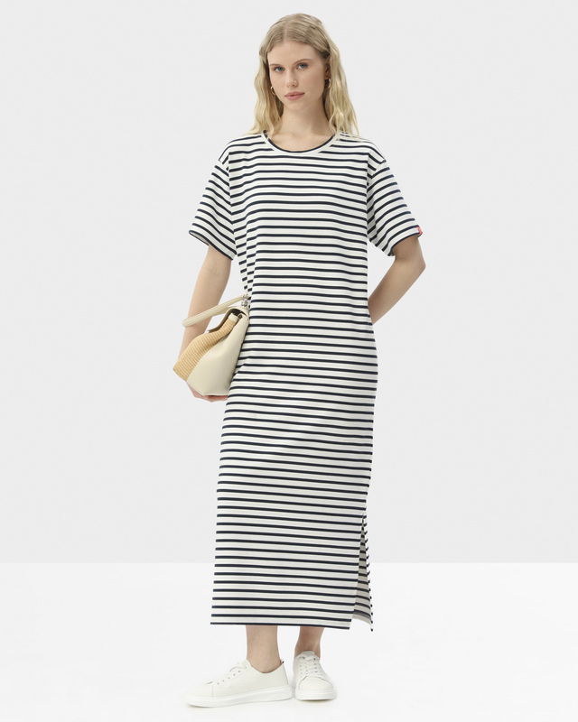 Платье макси с вискозой в составе 14990₽