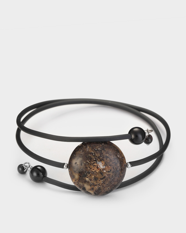 Браслет с крупным натуральным янтарем